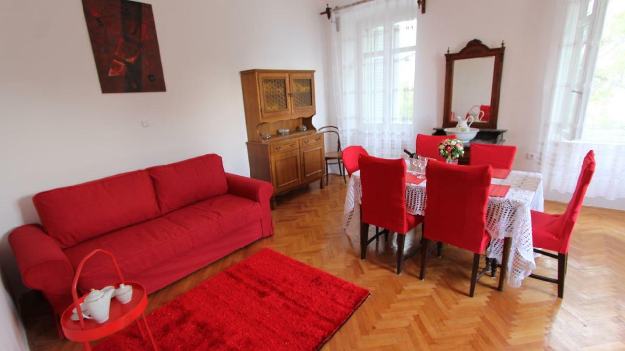 Apartment Palazzo Sare Vrbnik  Eksteriør billede