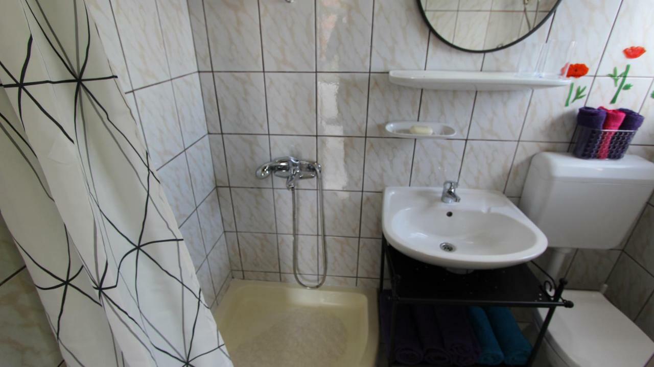 Apartment Palazzo Sare Vrbnik  Eksteriør billede